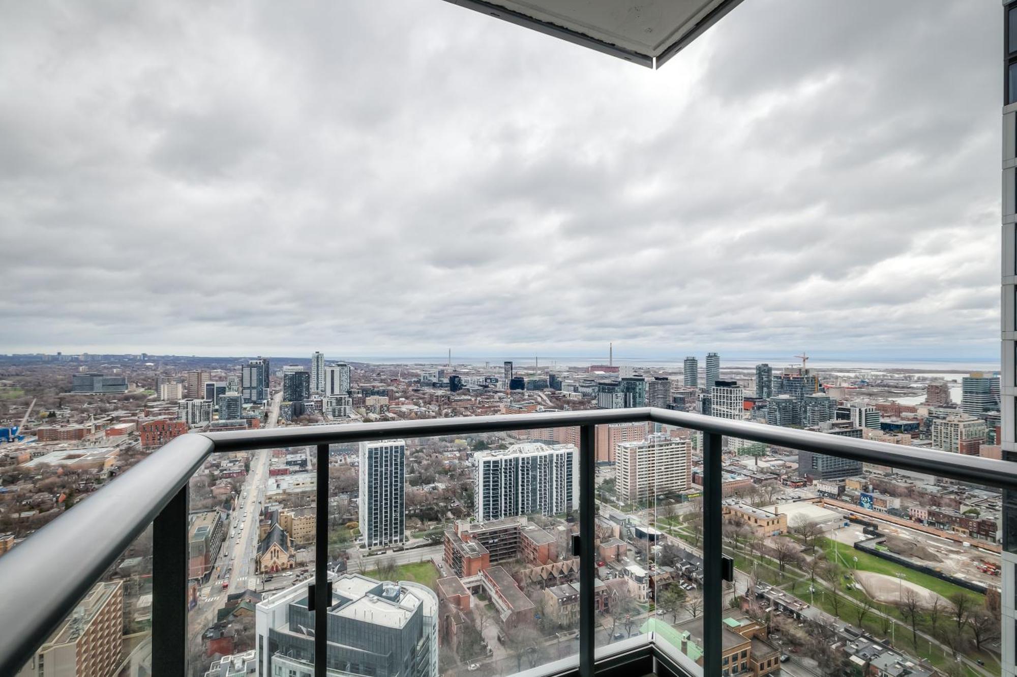 Panorama Suites Downtown Toronto Exterior foto